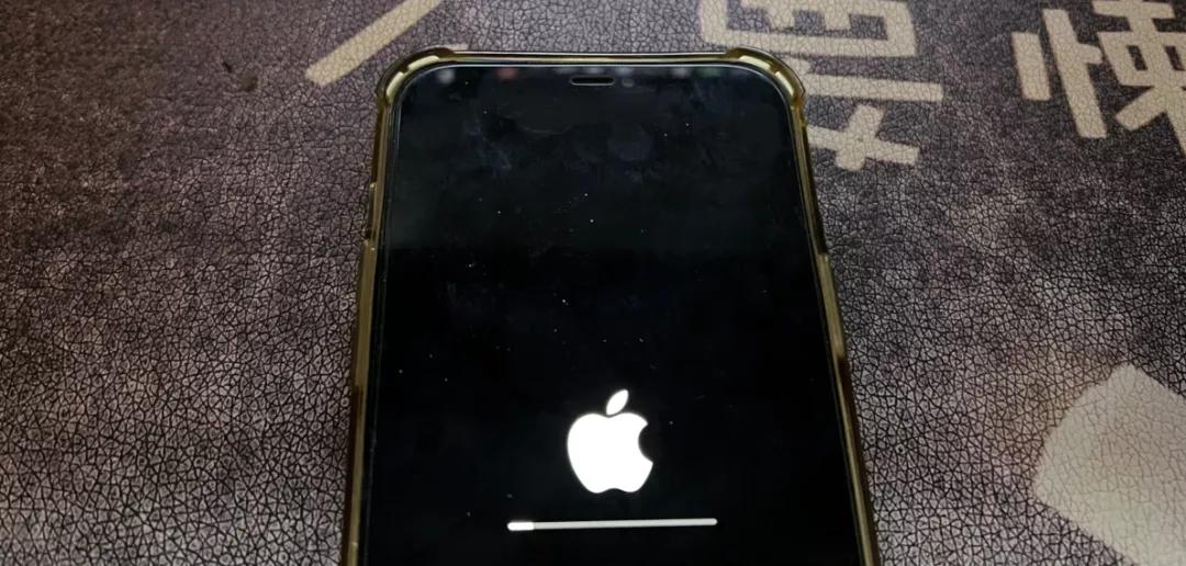 iOS15.2正式版关闭内测版开启降级OTA延迟升级_ios6固件官方下载_iOS15.3beta降级到正式版方法