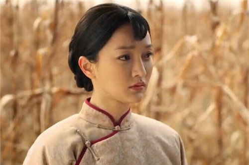 电视剧红高粱热播 周迅版九儿引热议 对比巩俐版红高粱